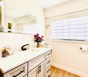 Regional District of Nanaimo Bed & Breakfast | Oceanside Manor - Ocean View