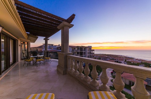 Cabo San Lucas Condo | Oceanview, Private Jacuzzi, Golf Resort Walk to Beach