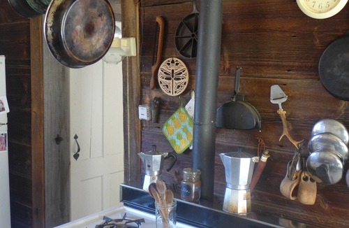 Moretown House | Off Grid Mountain Farmhouse with amazing views, soaking tub, seclusion, internet