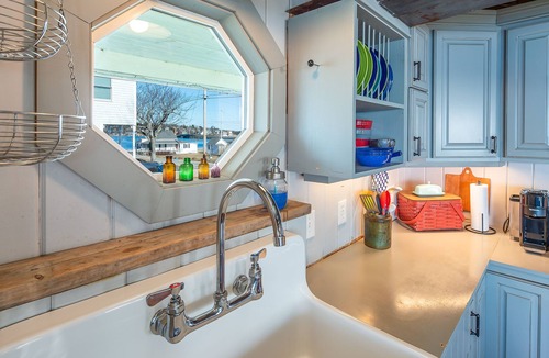 Mid-Coast and Islands Cottage | Ole Greeley Cottage - Classic oceanfront, pet-friendly Bailey Island cottage