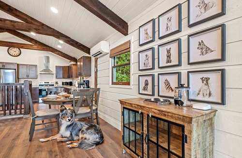 Chalet Village Cabin | On the Rocks NEW RENO mountain views brand new hot tub lux finishes