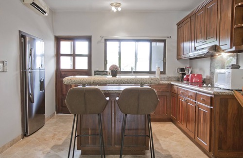 El Medano Ejidal Condo | one block to medano beach , 2 blocks to the Cabo Marina & Downtown Cabo