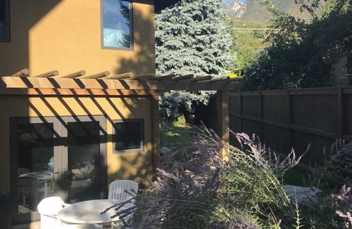 Sandy House | One of a kind ski chalet in Sandy minutes to Snowbird and Alta