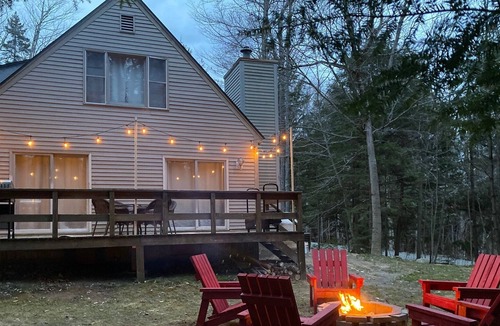 Wilmington Ski Chalet | Outerwoods at Chimney Hill! Pool, clubhouse, and 10 min to Mount Snow!