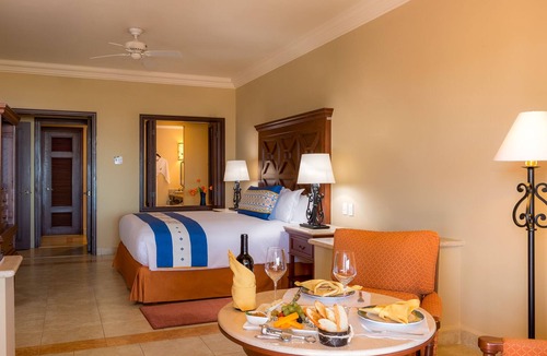 Paraiso Escondido Resort | Owner's Special - Pueblo Bonito Sunset Beach Junior Suite