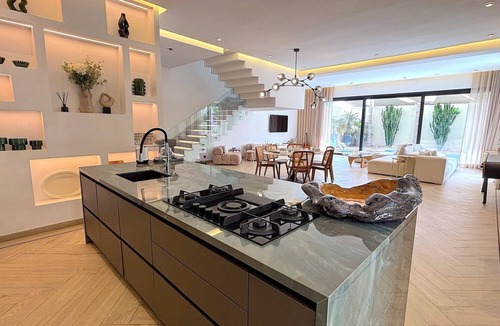 Tassoultante Villa | Palais Oyena