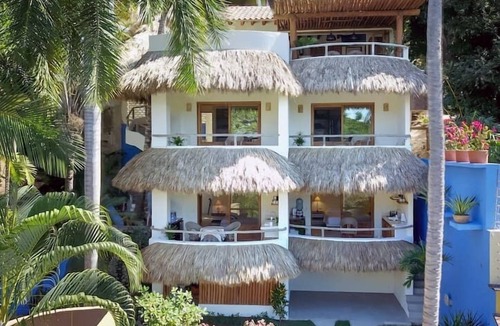 North End Apartment | "Palma del Rey" (King Palm) 2 Bed/2.5 Bath