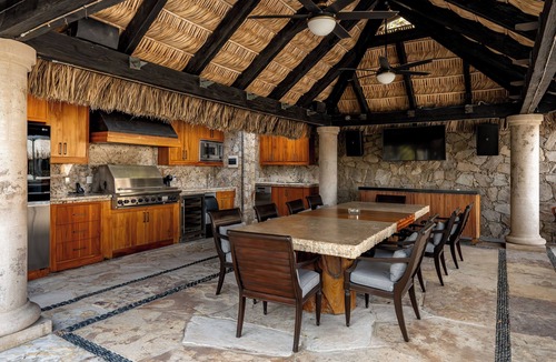Palmilla Villa | Palmilla Luxe Beachfront Villa | Pool, Outdoor Terraces, Gym, and Putting Green
