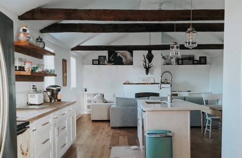 Wellington House | Paradise Cottage