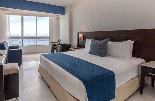 Marina Mazatlan Hotel | Park Royal Mazatlan Spacious Studio with Pool