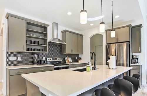 Parker House | Parker Townhome w/ Fireplace & Basement Bar!