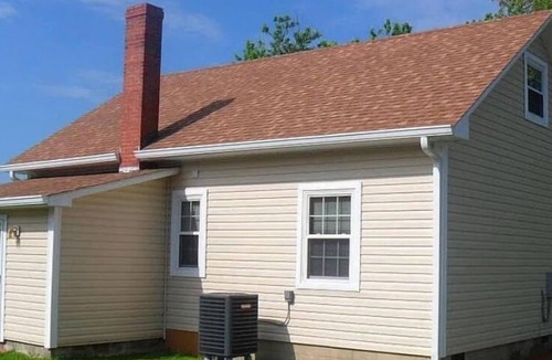 Shady Side House | Peaceful 2-bedroom/2-bathroom house with WiFi and AC in serene Shady Side