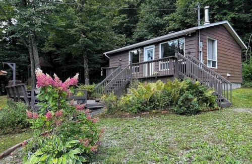 Mayo Cabin | Peaceful Riverside Cottage in Mayo