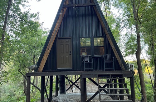 Miller City Cabin | Peaceful secluded cabin located near Horseshoe Lake