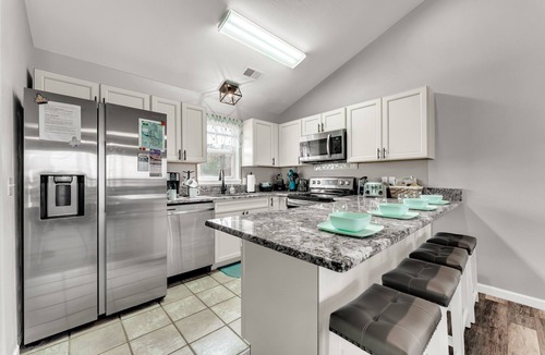 Branson West Condo | Peaceful Stonebridge Condo w/Resort Amenities
