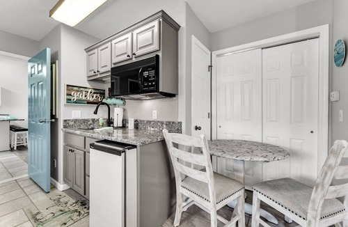 Branson West Condo | Peaceful Stonebridge Condo w/Resort Amenities