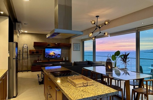 South Hotel Zone Apartment | Peninsula 2BR/2BA Pools&beach