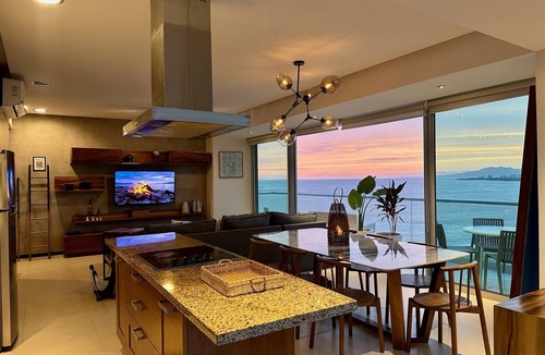 South Hotel Zone Apartment | Peninsula 2BR/2BA Pools&beach
