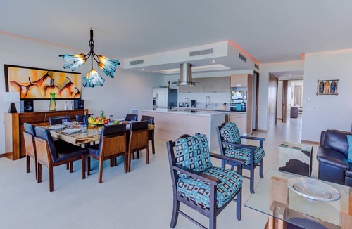 Flamingos Apartment | Peninsula Deluxe Resort, 4 BR, Great Ocean Views, Great amenities
