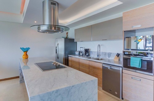 Flamingos Apartment | Peninsula Deluxe Resort, 4 BR, Great Ocean Views, Great amenities