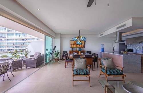 Flamingos Apartment | Peninsula Deluxe Resort, 4 BR, Great Ocean Views, Great amenities