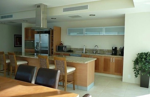 North Hotel Zone Condo | Peninsula Vallarta-Luxurious/Huge Oceanfront Condo w/Spectacular View