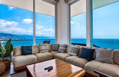 Las Glorias House | Penthouse ∙ 4 bedrooms ∙ 10 guests