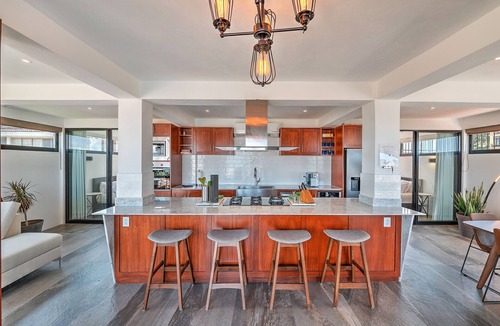 Colonia 5 de Diciembre Condo | Penthouse Condo with Private Rooftop Terrace. Short walk to the Beach & Malecón.