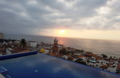 Cerro Condo | Penthouse in the heart of Gringo Gulch
