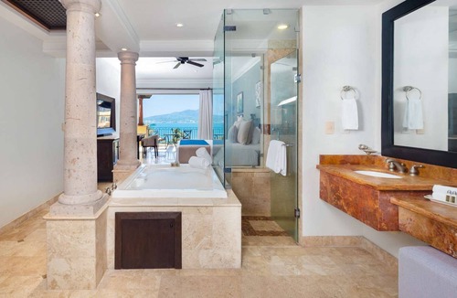 Flamingos Resort | PENTHOUSE-Stunning ocean views! 3-Master Bdrms, 4 Baths, Huge Patio, BBQ & SPA