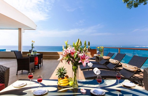 Amapas Condo | Penthouse with unbeatable views on Los muertos beach