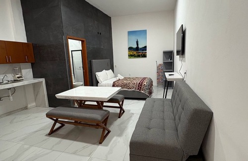 Tonala Bed & Breakfast | Periférico Bodega con Departamento D