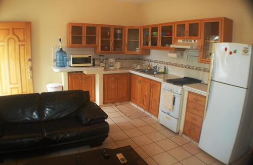 El Pescadero Apartment | Pescadero Palace 1BR Ground Floor Casita w/swimming pool, Jacuzzi, on the beach!