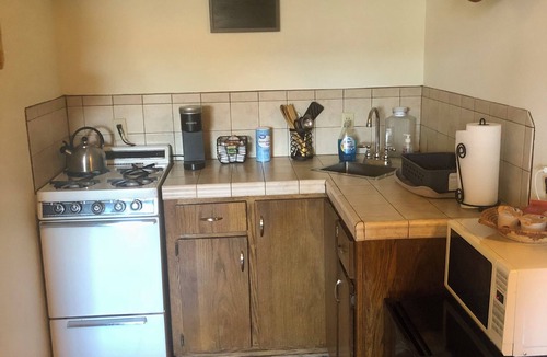 Yuma Townsite House | Pet-Friendly, Charming bungalow with WiFi and AC in sunny Yuma