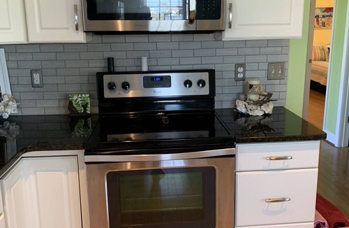 Atlantic Beach House | Pet friendly cottage steps from the beach