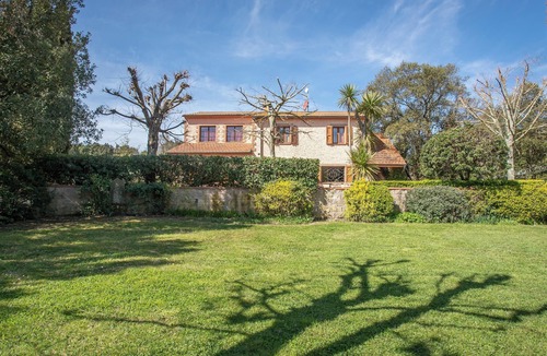 Roccastrada Villa | Pet-Friendly Finca Lucente with Mountain View, Pool, Garden & Wi-Fi