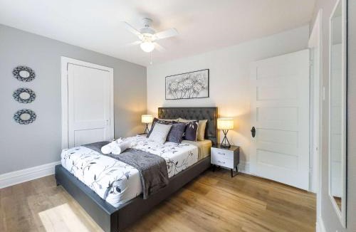 Bobcaygeon Apartment | Pet Friendly Home Near Lock 32 & Beach Park