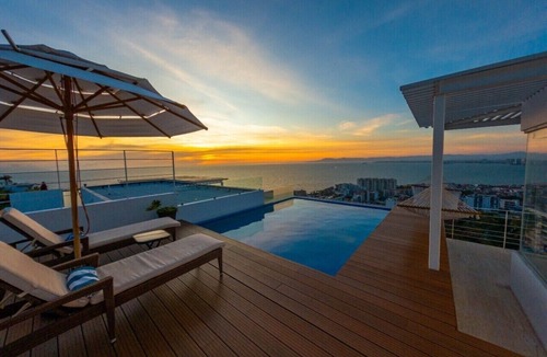 Romantic Zone Apartment | PH Infinity View “Zona Romántica”