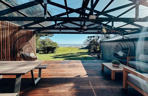 Hokitika House | Phoenix Escape