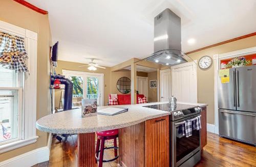 Kennebunkport Apartment | Pied-A-Terre