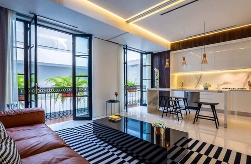 Romantic Zone Condo | PIER 57 - 710 | 2BR Amazing & Luxurious Penthouse