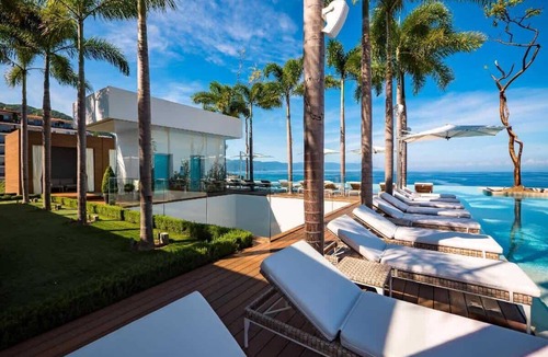 Romantic Zone Condo | PIER 57 - 710 | 2BR Amazing & Luxurious Penthouse