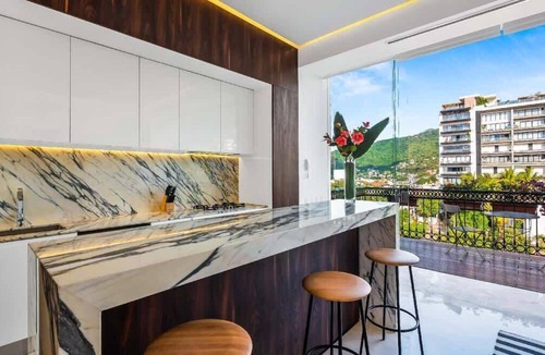 Romantic Zone Condo | PIER 57 - 711 | 1BR Penthouse Fabulous Views in PV