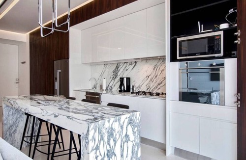 Romantic Zone Condo | Pier 57 Luxury Escape 2BR, PV’s Best Rooftop!
