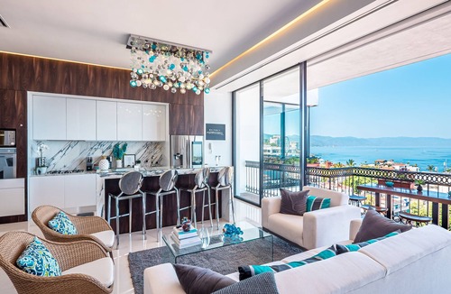 Romantic Zone Condo | Pier 57 Spectacular Penthouse Romantic Zone Ocean Views