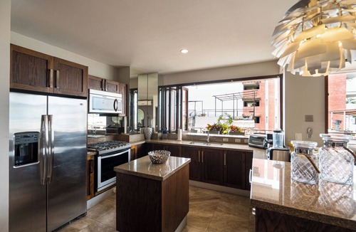 Romantic Zone Apartment | Pinnacle Resorts 220
