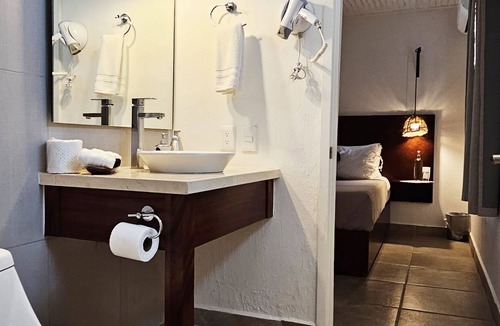 Lourdes Hotel | Plaza Chapala Hotel