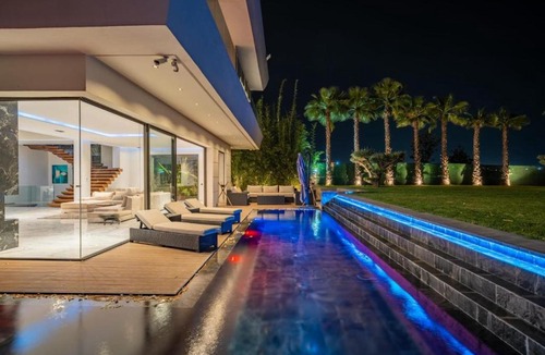 Arset El Bilk Villa | PLEASE READ HOST PROFILE BEFORE RESERVATION-Royal Palace Villa, Entire Private Estate,5BR ,Pool