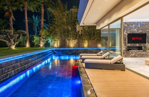 Arset El Bilk Villa | PLEASE READ HOST PROFILE BEFORE RESERVATION-Royal Palace Villa, Entire Private Estate,5BR ,Pool