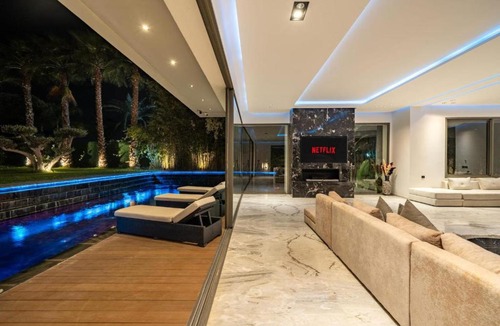 Arset El Bilk Villa | PLEASE READ HOST PROFILE BEFORE RESERVATION-Royal Palace Villa, Entire Private Estate,5BR ,Pool